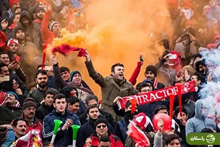 (ویدئو) دیشب هواداران تراکتور نگذاشتند پرسپولیسیها بخوابند! (ویدئو) دیشب هواداران تراکتور نگذاشتند پرسپولیسیها بخوابند!