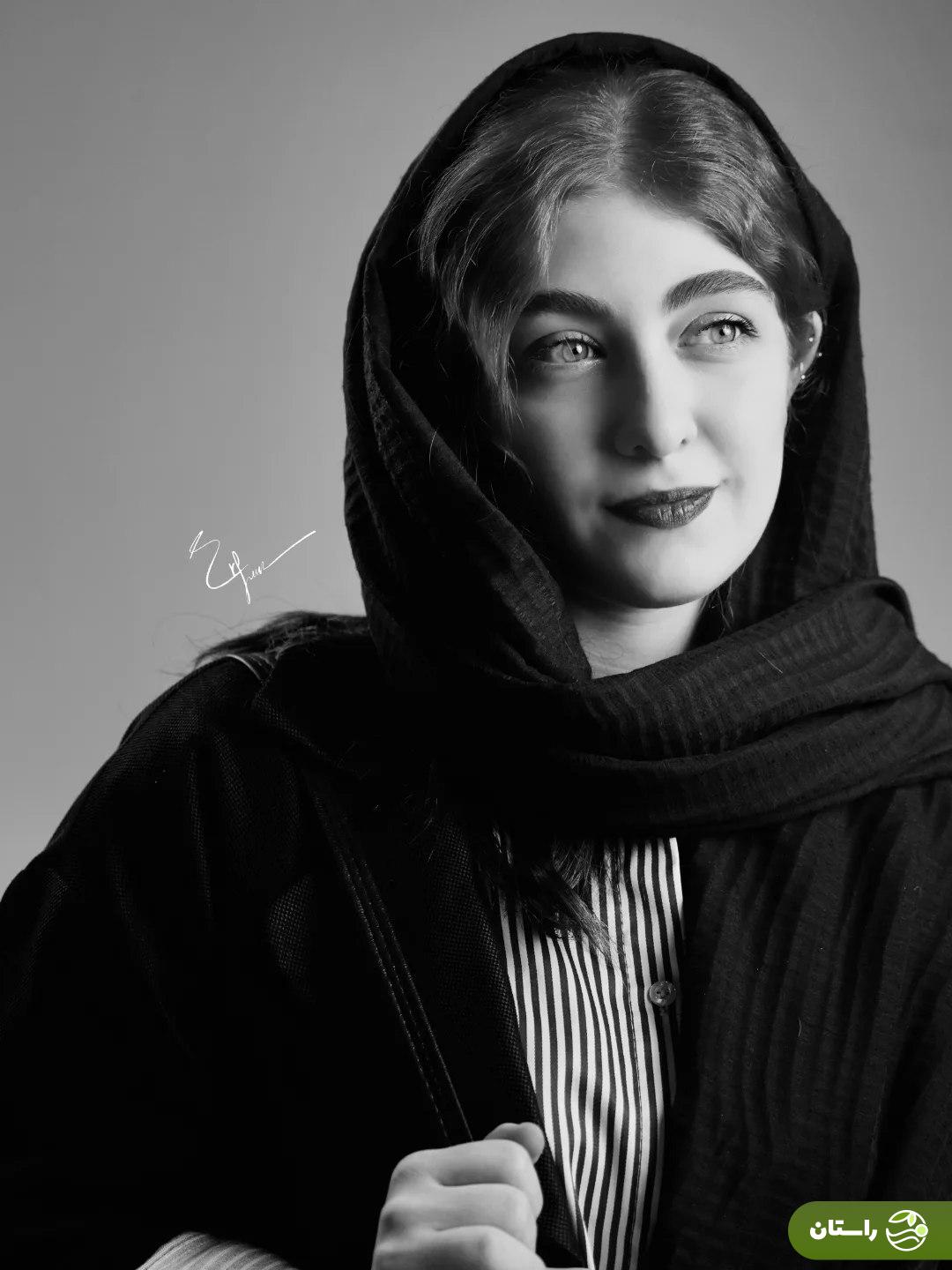 (عکس) استایل الیکا ناصری، بازیگر سریال مرداب در حاشیه جشنواره همام