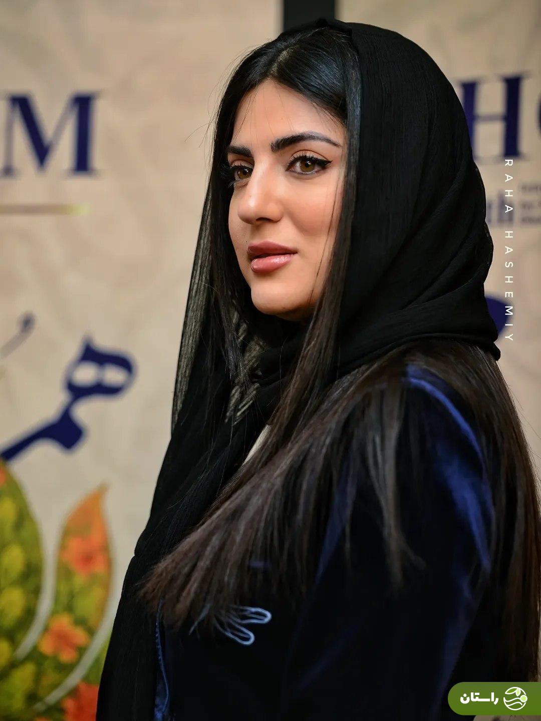 (عکس) «هلیا امامی» با استایل شیک و مخملی و رنگ سورمهای  در اختتامیه جشنواره همام (عکس) «هلیا امامی» با استایل شیک و مخملی و رنگ سورمهای  در اختتامیه جشنواره همام