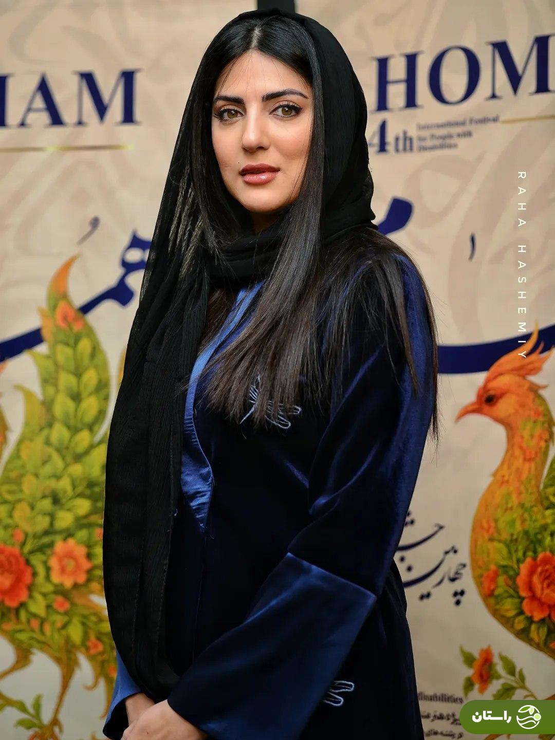 (عکس) «هلیا امامی» با استایل شیک و مخملی و رنگ سورمهای  در اختتامیه جشنواره همام (عکس) «هلیا امامی» با استایل شیک و مخملی و رنگ سورمهای  در اختتامیه جشنواره همام