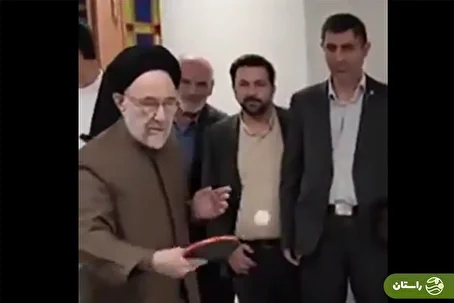 ویدئویی از پینگ پنگ بازی کردن سید محمد خاتمی در یزد وایرال شد ویدئویی از پینگ پنگ بازی کردن سید محمد خاتمی در یزد وایرال شد