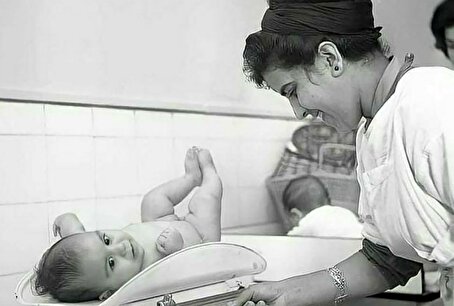 (عکس) تونل زمان؛ زن اهوازی که در ۲۴سال ۱۵ فرزند به دنیا آورد!