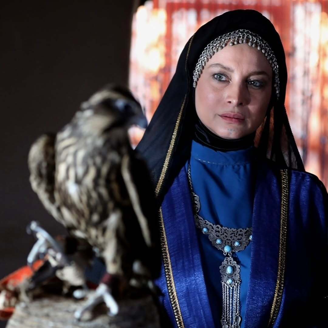 (عکس) گریم و لباس متفاوت مریم کاویانی در سریال «عشق کوفی»