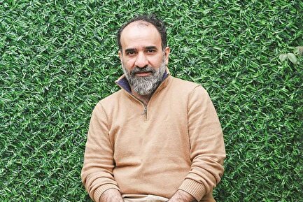 (ویدئو) عیادت مسعود پزشکیان از رضا امیرخانی در بیمارستان کسری