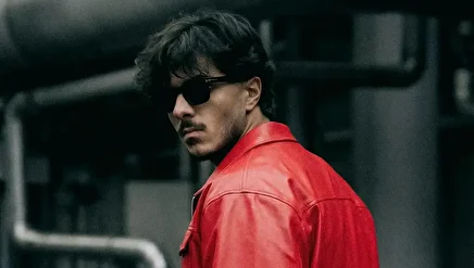 (تصاویر) ورود آیین پسر امیر جعفری و ریما رامین‌فر به دنیای مد؛ آیین جعفری شبیه مدل‌های ایتالیایی!