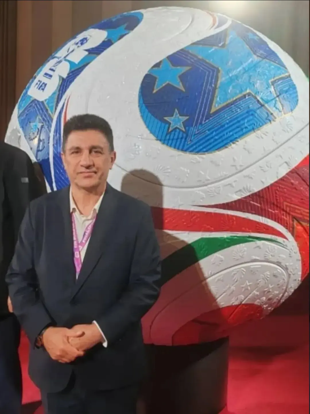 (عکس) اولین تصاویر امیر قلعه‌نویی در قرعه‌کشی جام جهانی