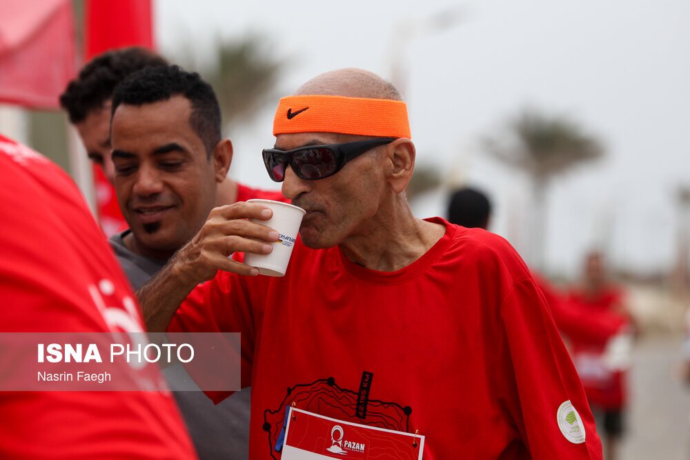 تصاویری از مسابقه جنجالی دوی ماراتن زنان و مردان در کیش