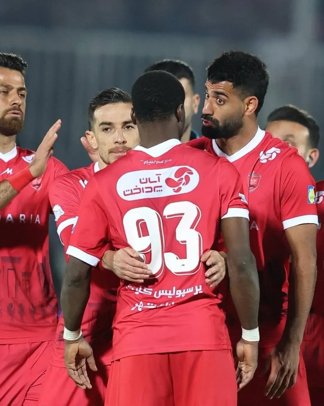 (عکس) ماجرای درگیری عجیب اوریه و سحرخیزان در دربی | چرا اوریه با کنعانی زادگان قاطی کرد؟ (عکس) ماجرای درگیری عجیب اوریه و سحرخیزان در دربی | چرا اوریه با کنعانی زادگان قاطی کرد؟