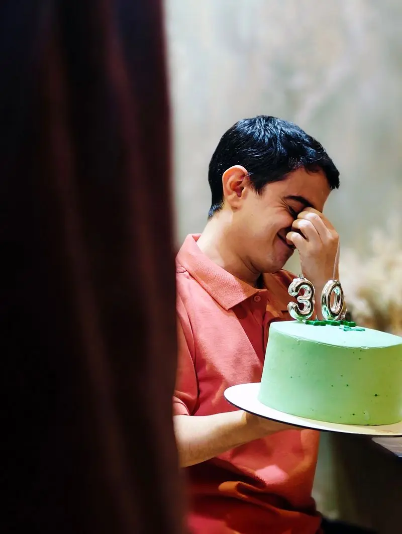 (عکس) تولد ۳۰ سالگی امیرمحمد متقیان