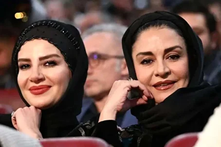 (عکس) کافه گردی خواهرانه ملیکا و مریلا زارعی