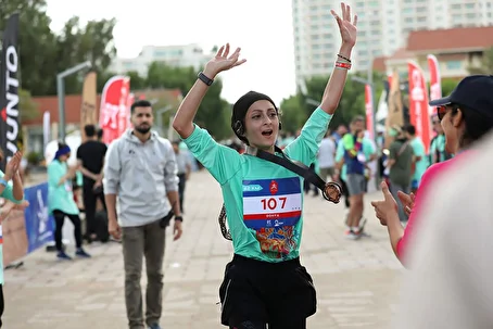 (تصاویر) ماراتن کیش در دولت مرحوم رئیسی در سال ۱۴۰۲ خبرساز شد