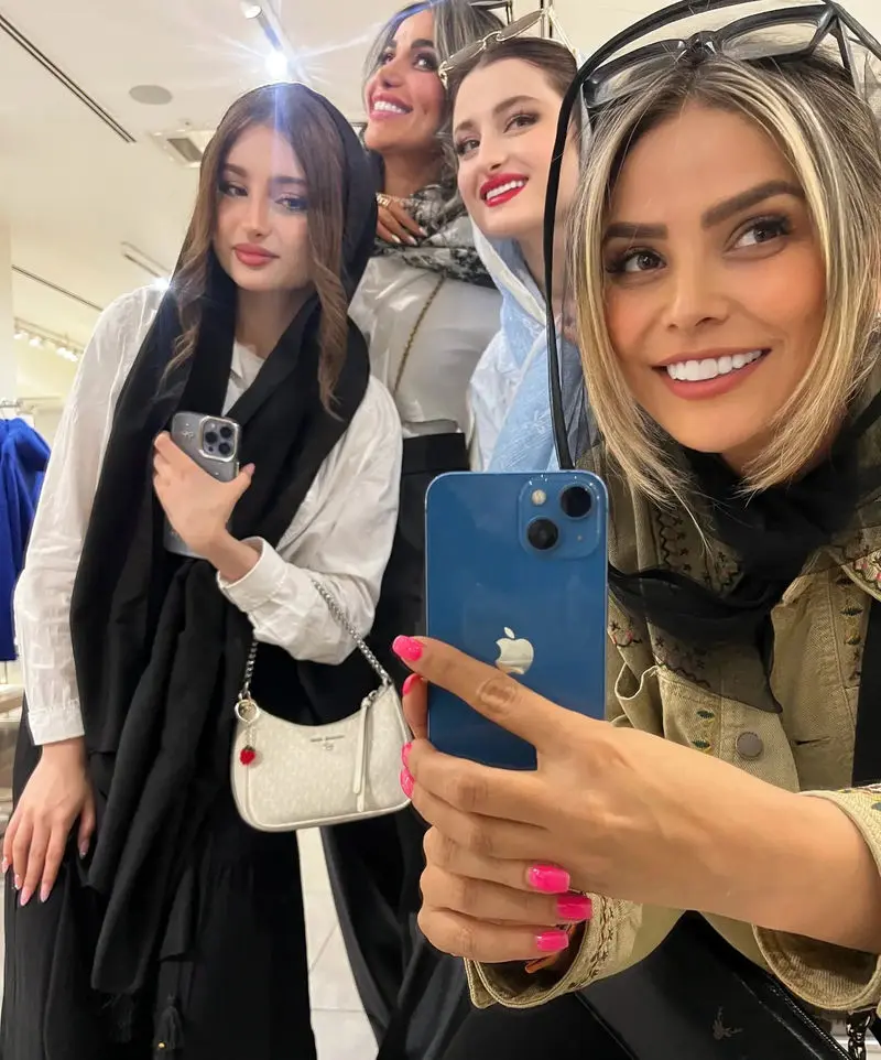 (عکس) دورهمی دوستانه سارا و نیکا سریال پایتخت (عکس) دورهمی دوستانه سارا و نیکا سریال پایتخت