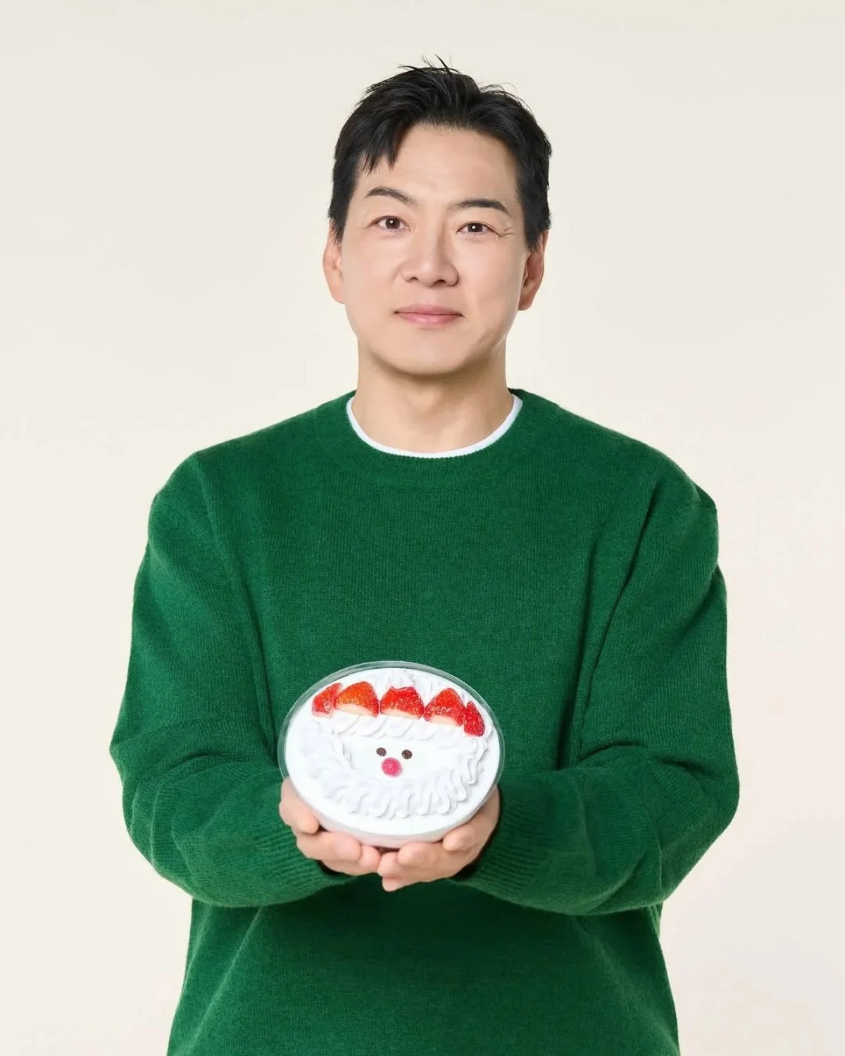 استقبال عجیب از عکس کریسمسی بازیگر جومونگ استقبال عجیب از عکس کریسمسی بازیگر جومونگ