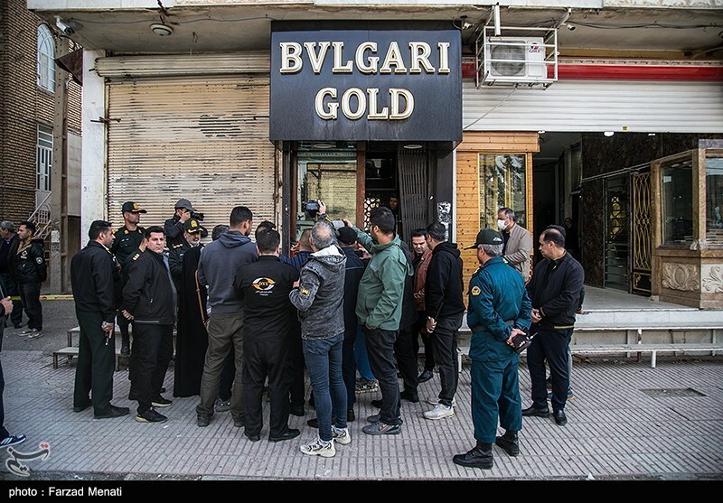 (تصاویر) بازسازی صحنه قتل طلافروش کرمانشاهی | جزئیات سرقت تکاندهنده در شهرک معلم (تصاویر) بازسازی صحنه قتل طلافروش کرمانشاهی | جزئیات سرقت تکاندهنده در شهرک معلم