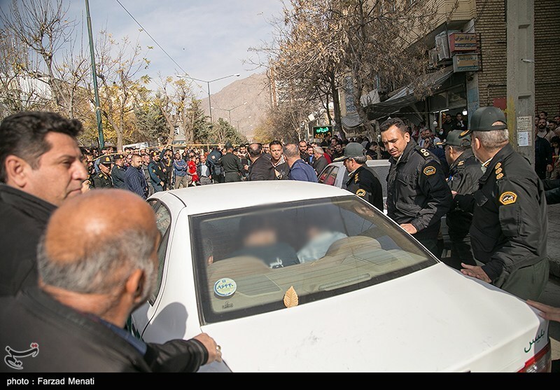 (تصاویر) بازسازی صحنه قتل طلافروش کرمانشاهی | جزئیات سرقت تکاندهنده در شهرک معلم (تصاویر) بازسازی صحنه قتل طلافروش کرمانشاهی | جزئیات سرقت تکاندهنده در شهرک معلم