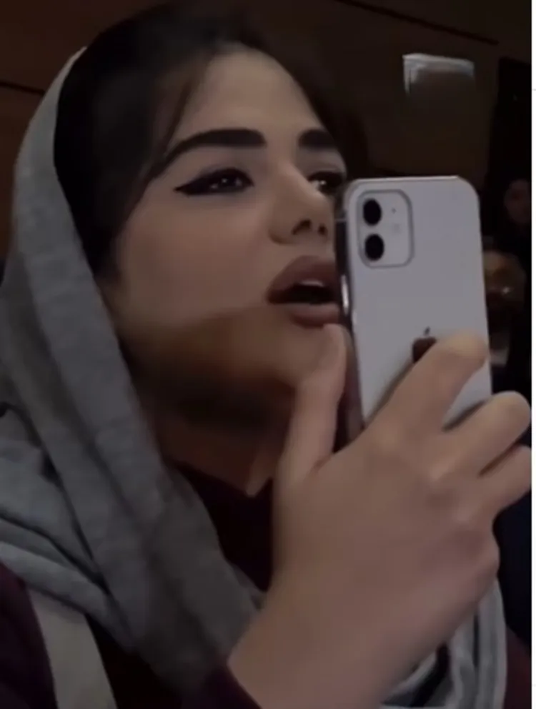 نیوشا مفیدی کیست و چرا صفحه اینستاگرامش مسدود شد؟ نیوشا مفیدی کیست و چرا صفحه اینستاگرامش مسدود شد؟