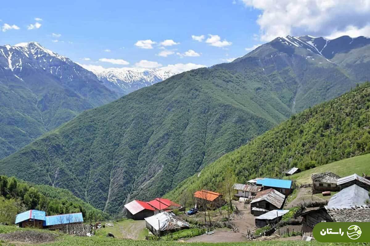 روستای الیت چالوس که جنگل‌های هیرکانی‌اش این روزها در آتش می‌سوزد کجاست؟