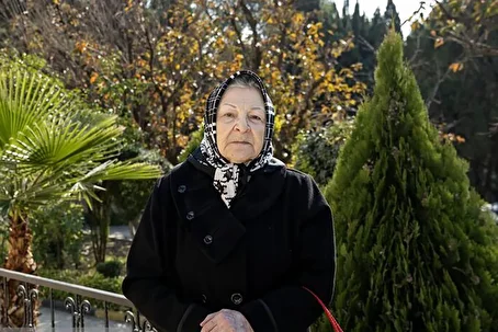 (ویدئو) آزیتا لاچینی هستیم سه پسر، یک دختر و یک دامادم را از دست دادم | خدارا شکر که می‌توانم خود را اداره کنم