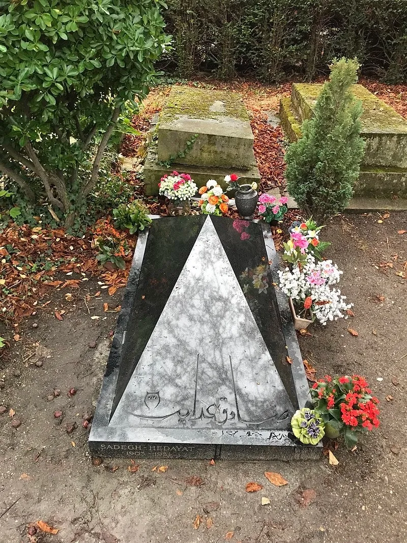 آخرین عکس صادق هدایت قبل از خودکشی آخرین عکس صادق هدایت قبل از خودکشی