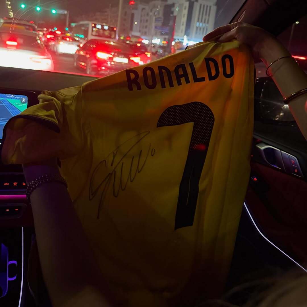 (عکس) شیدا مقصودلو همسر ژوزه مورایس: لباس ونالدو را گرفتم… هنوز خیس خیس بود! (عکس) شیدا مقصودلو همسر ژوزه مورایس: لباس ونالدو را گرفتم… هنوز خیس خیس بود!