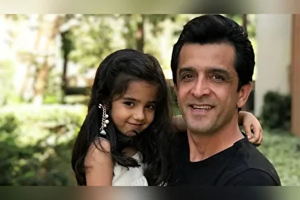 عکس احساسی بهنام سریال نون خ و دخترش