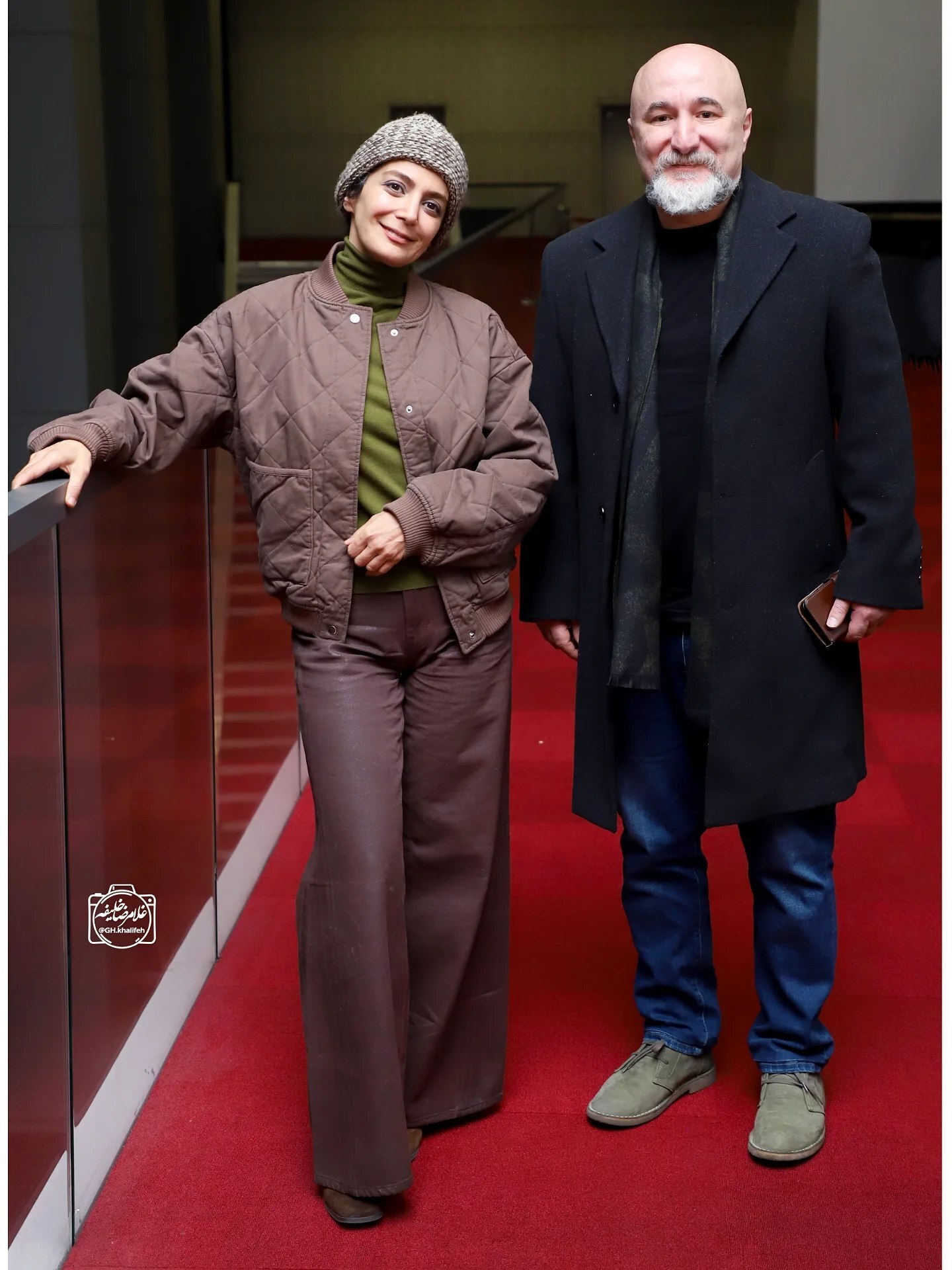 (عکس) استایل زمستانی الهام کردا با کلاه بافت در اکران «آن سوی حصارهای لالهزار» (عکس) استایل زمستانی الهام کردا با کلاه بافت در اکران «آن سوی حصارهای لالهزار»