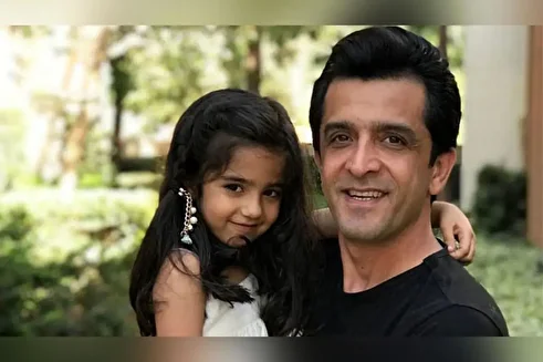 عکس احساسی بهنام سریال نون خ و دخترش