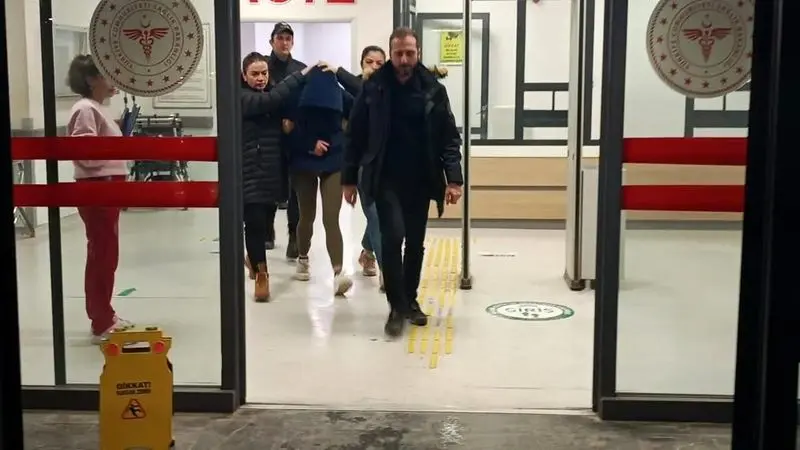 جزییات قتل گولو، خواننده معروف ترکیه به دست دخترش! جزییات قتل گولو، خواننده معروف ترکیه به دست دخترش!