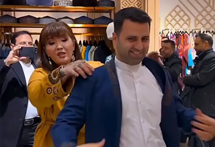 (تصاویر) خریدهای دختر و داماد پزشکیان از فروشگاهی در آلماتی