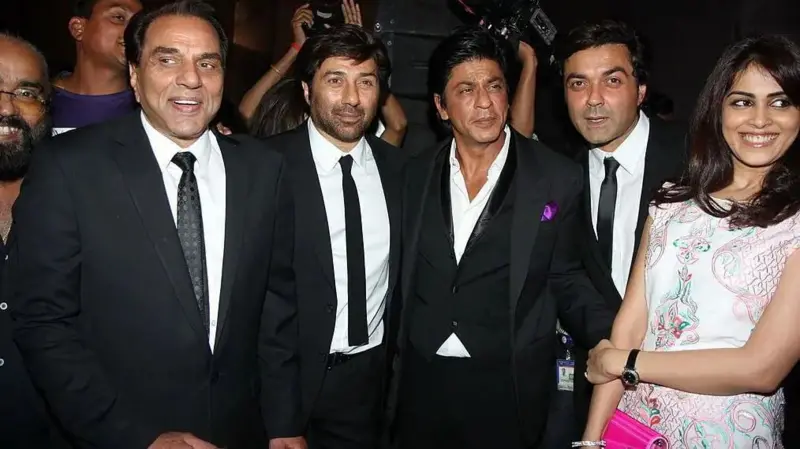 «ابرمرد» بالیوود و بازیگر فیلم شعله درگذشت | بیوگرافی و آثار «درمندرا» «ابرمرد» بالیوود و بازیگر فیلم شعله درگذشت | بیوگرافی و آثار «درمندرا»