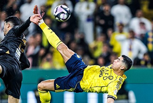 (ویدئو) سوپر گل قیچی برگردان رونالدو در ۴۰ سالگی به الخلیج