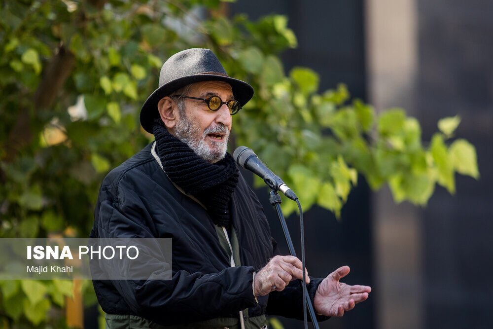 (تصاویر) حضور هنرمندان در مراسم تشییع هادی مرزبان