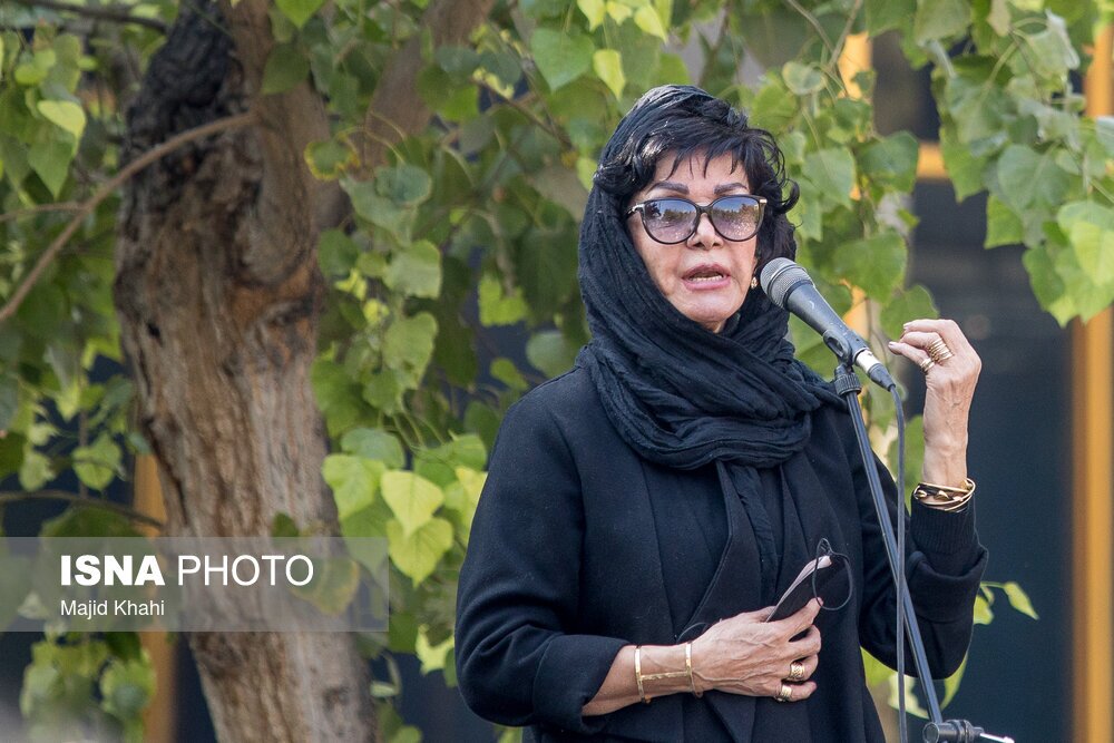 (تصاویر) حضور هنرمندان در مراسم تشییع هادی مرزبان