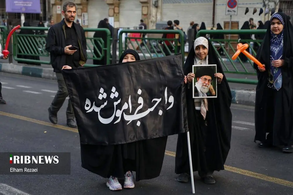 عکس| حضور سردار قاآنی در تجمع حجاب دانشگاه تهران عکس| حضور سردار قاآنی در تجمع حجاب دانشگاه تهران