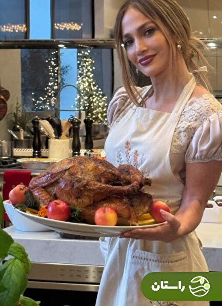 (عکس) آشپزی جنیفر لوپز با فرزند ۱۷ ساله‌اش در جشن شکرگزاری