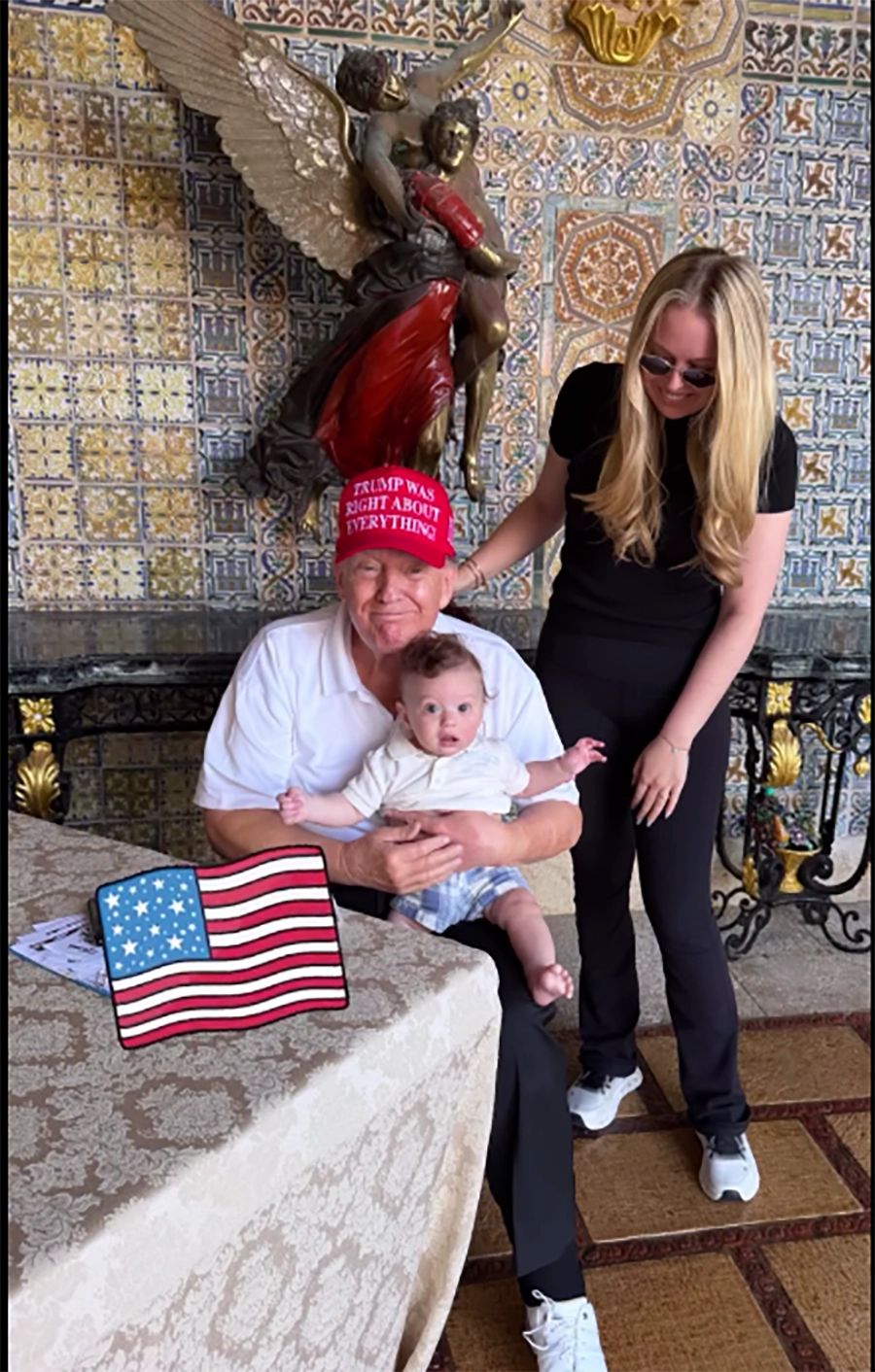 عکس| ترامپ و کوچکترین نوه‌اش در روز شکرگزاری