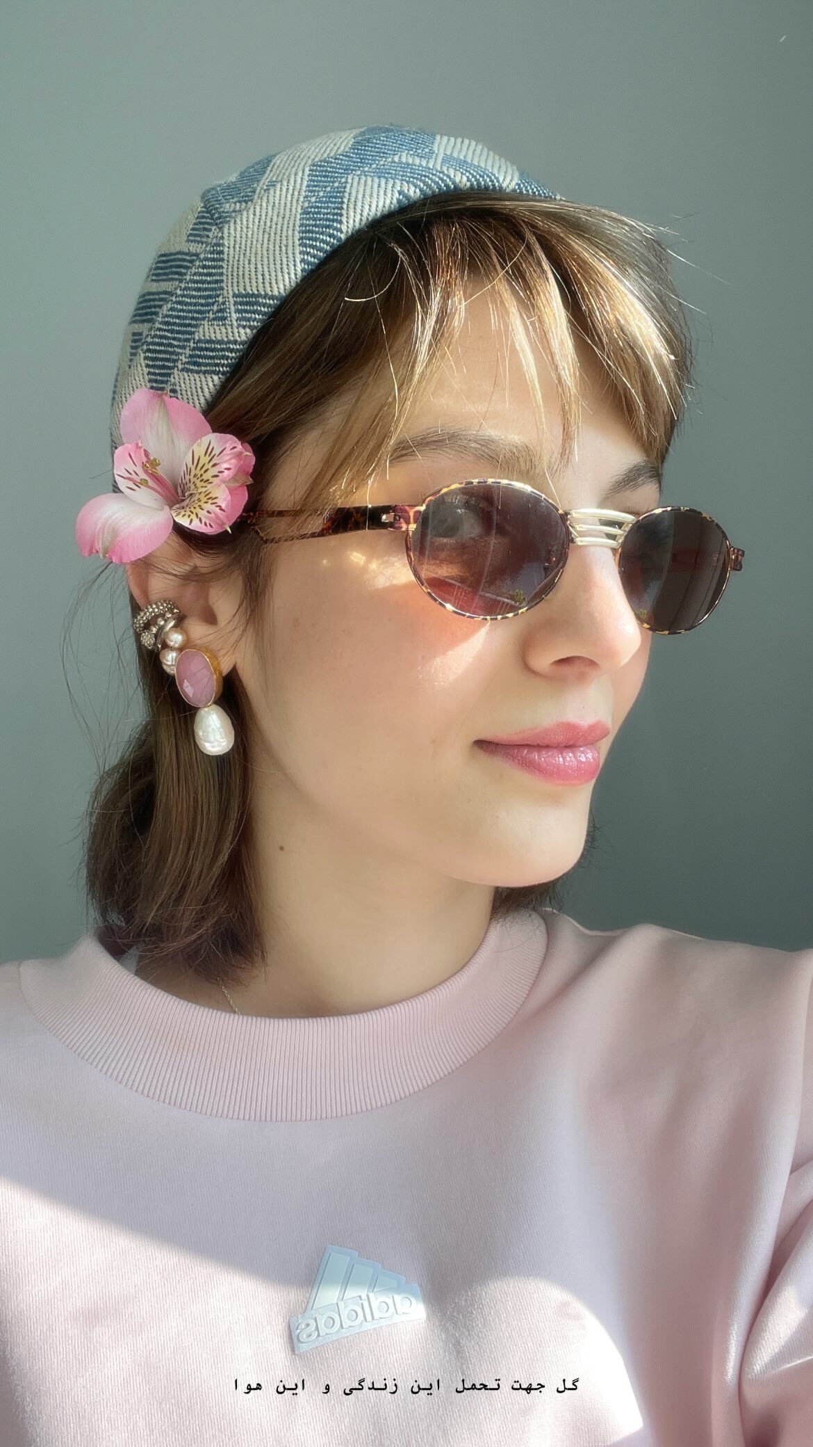 عکس جذاب و دلبرانه مهسا حجازی بازیگر تاسیان؛ گل جهت تحمل این زندگی و این هوا