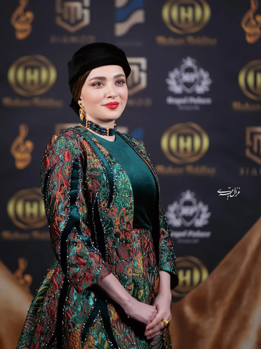 استایل بهنوش طباطبایی در جشن حافظ