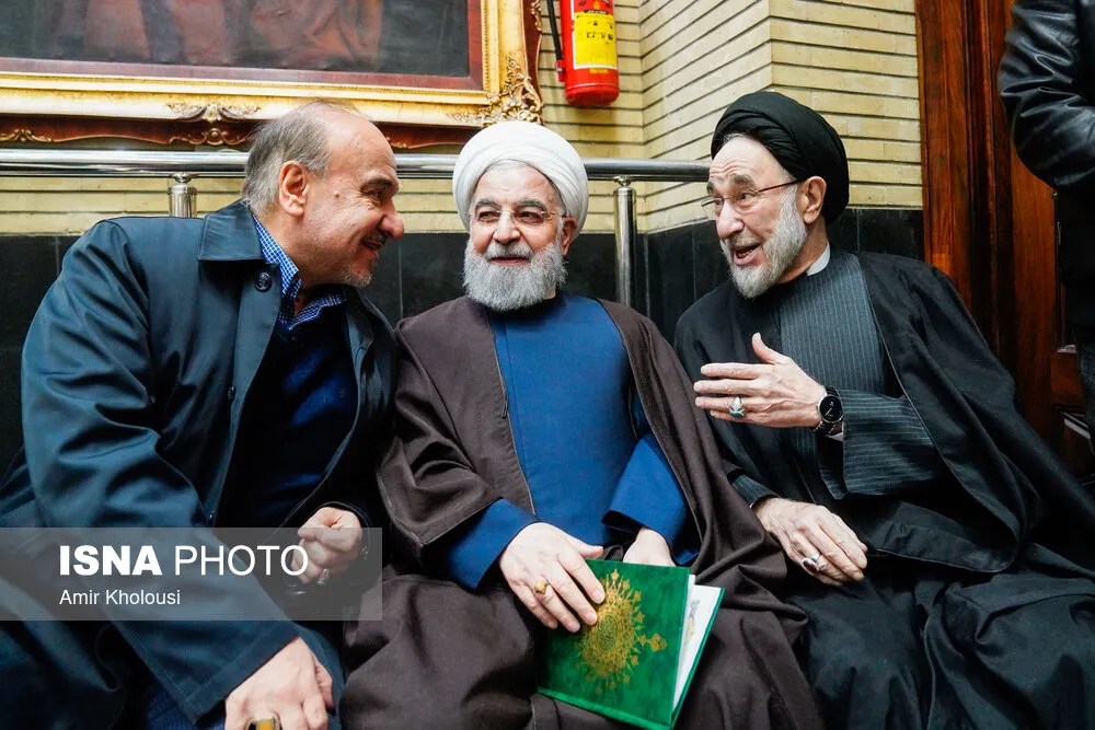 حضور حسن روحانی و محمد جواد ظریف در مراسم ختم مادر محمد شریعتمداری