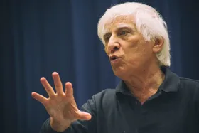 (ویدئو) یکی از آخرین حضور‌های بهرام بیضایی روی صحنه تئاتر تهران