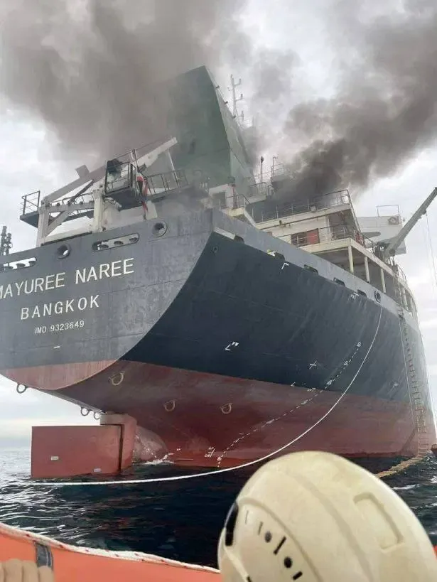 تصاویر تازه از کشتی‌های منهدم‌شده در تنگه هرمز