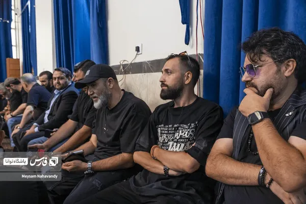 مراسم ختم مادر عموپوررنگ