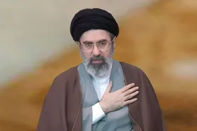 آیت‌الله سید مجتبی خامنه‌ای در جنگ رمضان جانباز شدند