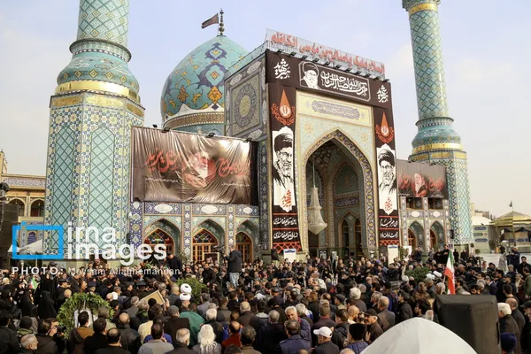 خاکسپاری پیکر شهید علی شمخانی در امامزاده صالح (ع)