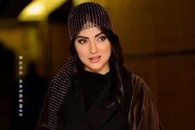 (عکس) استایل هلیا امامی با کیف طرح تمساح در اختتامیه جشنواره ۲۵