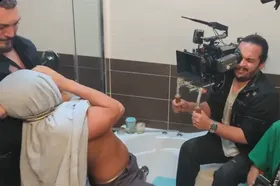 (ویدئو) پشت صحنه دلهره آور قتل ارشیا به دست آزاد در سریال شغال