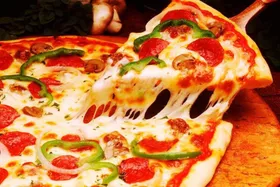 ویدئو | پخت پیتزای خانگی در ۵ دقیقه!