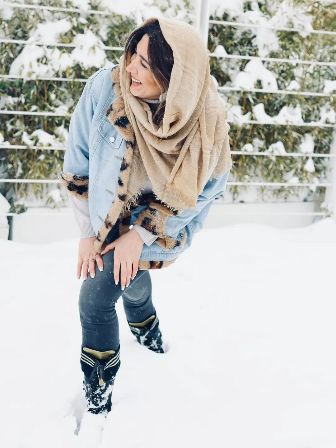 نیکی مظفری در برف