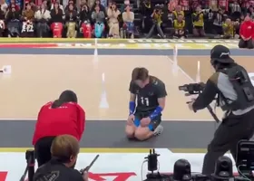 (ویدئو) عذرخواهی جالب به سبک ستاره ژاپنی