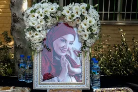 ویدئو | نماز میت غریبانه زهره حمیدی با حضور ۱۰ نفر